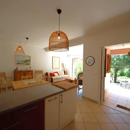Mini-villa A 5 Minutes De La De Santa Giulia Villa *