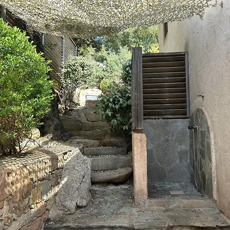 Mini-villa A 5 Minutes De La De Santa Giulia Villa *