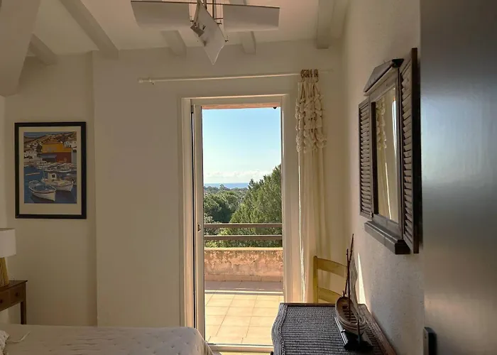 Mini-villa A 5 Minutes De La De Santa Giulia Villa *